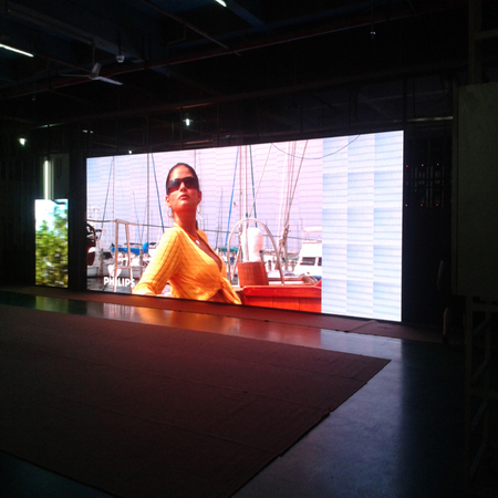 Indoor p5 full color advertising led screen
